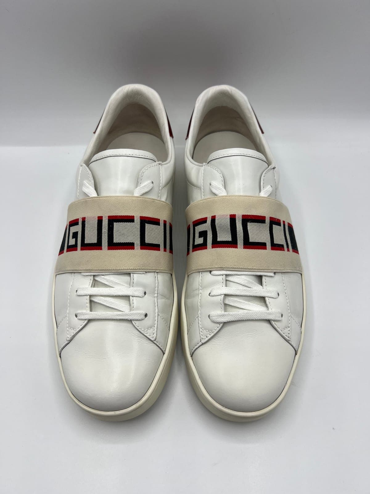 Gucci Ace · vue latérale après nettoyage et rénovation dans notre atelier