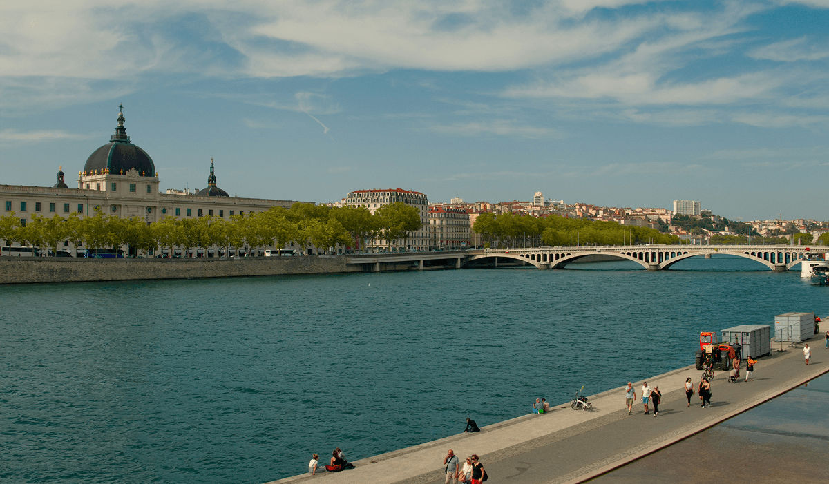 Vue de Lyon, ville desservie par la Laverie des Sneakers