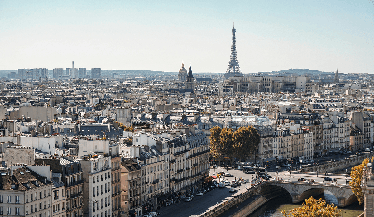 Vue de Paris, ville desservie par la Laverie des Sneakers