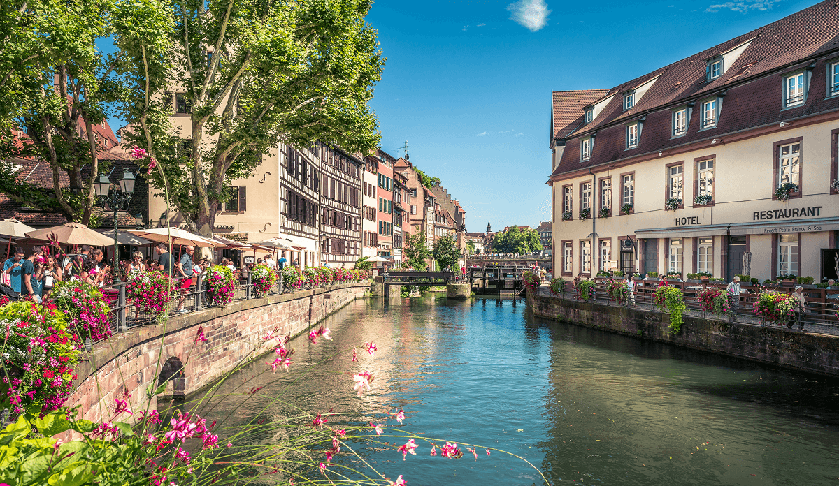 Vue de Strasbourg, ville desservie par la Laverie des Sneakers