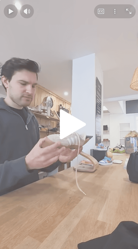 Réalisation en atelier — Nettoyage de chaussure en daim