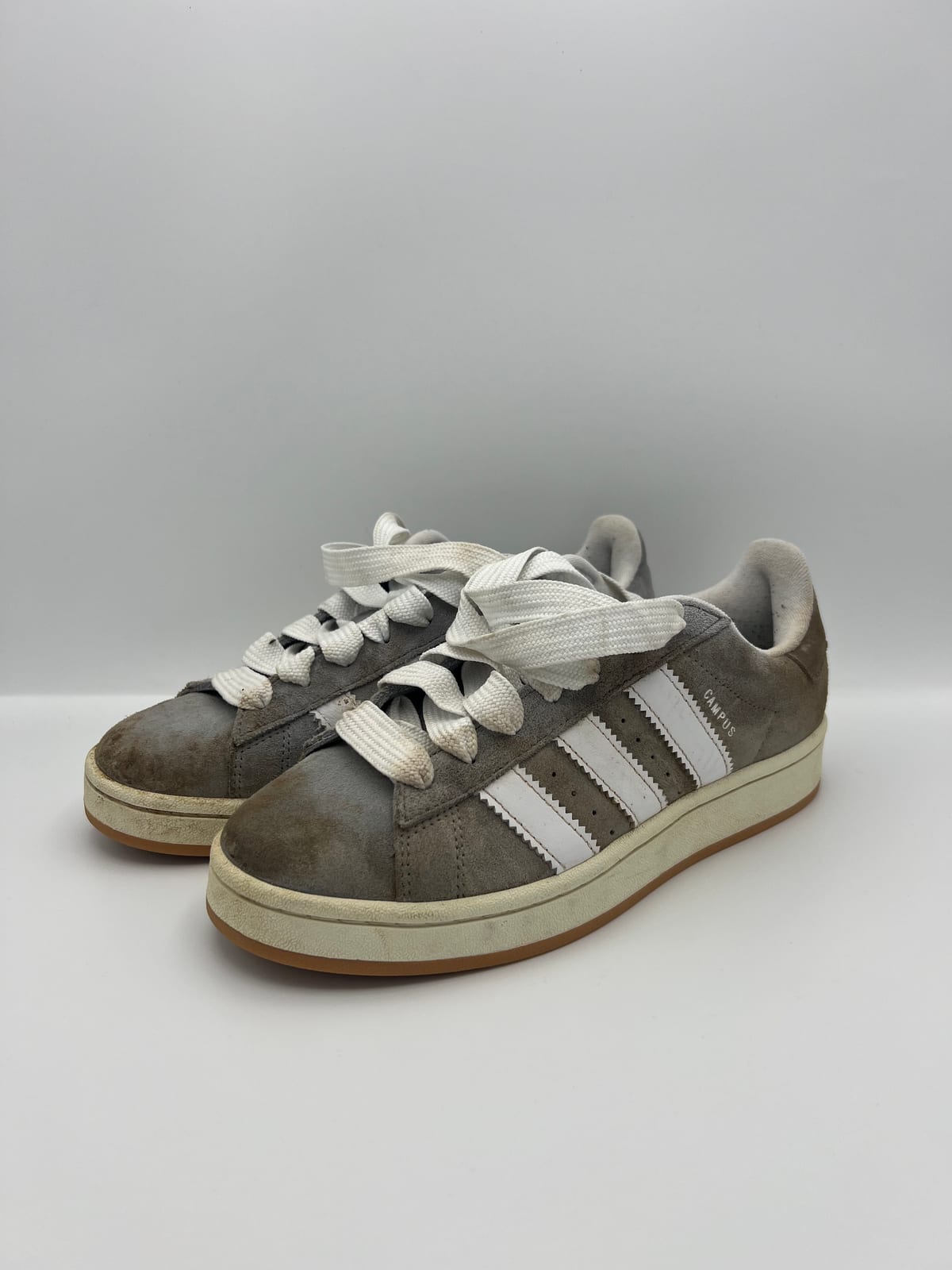 Adidas Campus 00s avant nettoyage dans notre atelier