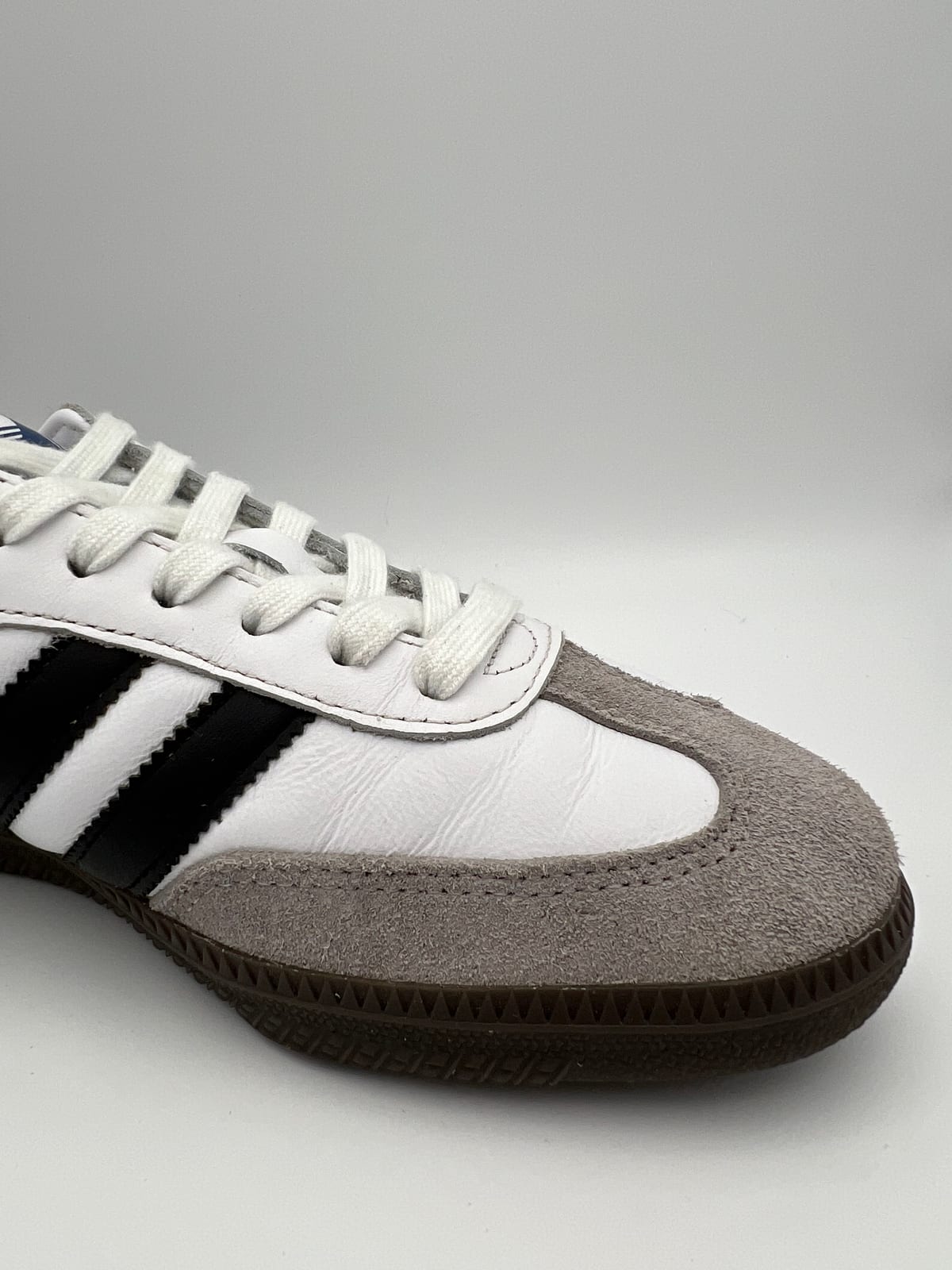 Adidas Samba OG après nettoyage et rénovation dans notre atelier