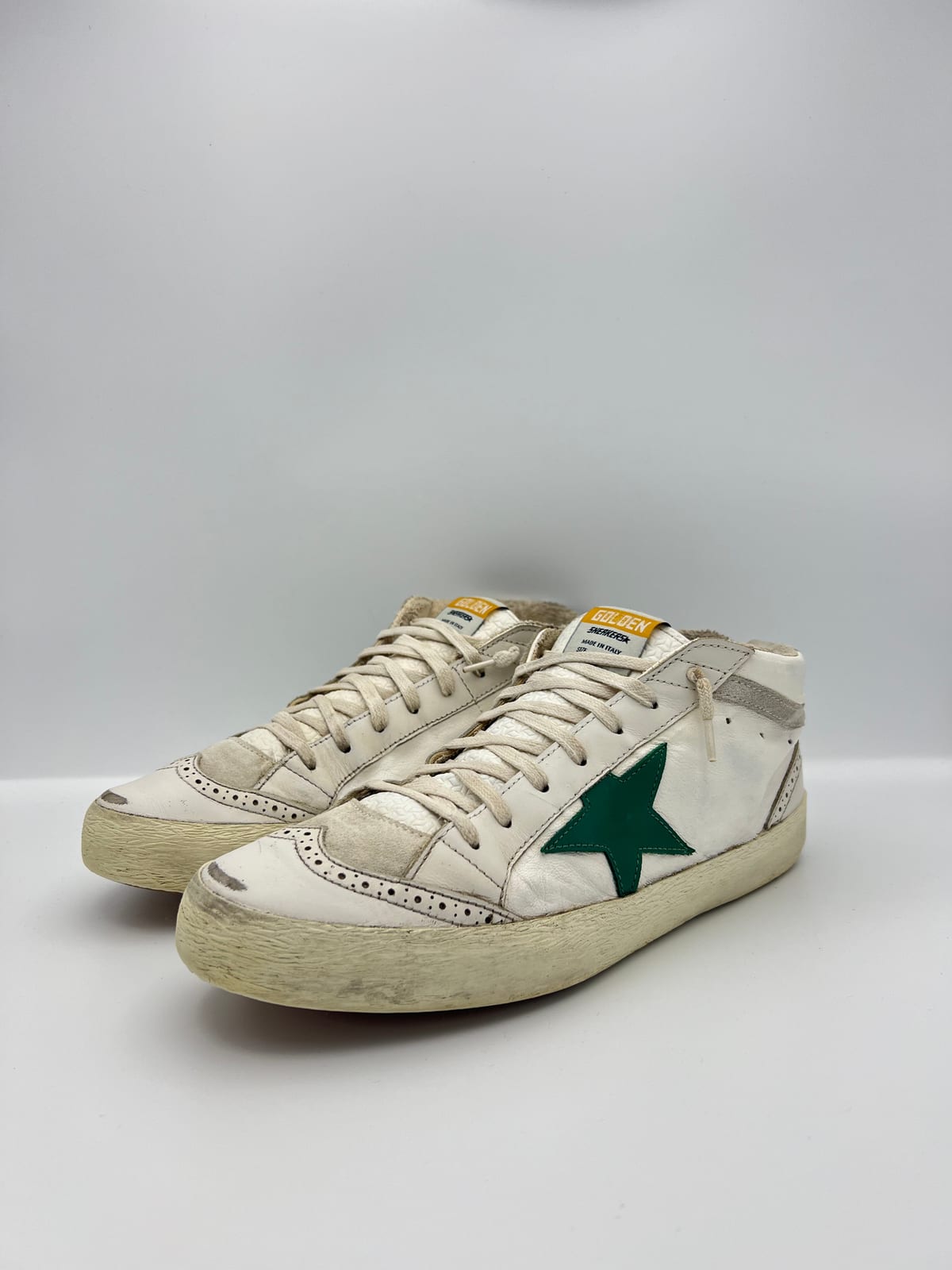 Golden Goose Mid Star après nettoyage et rénovation dans notre atelier