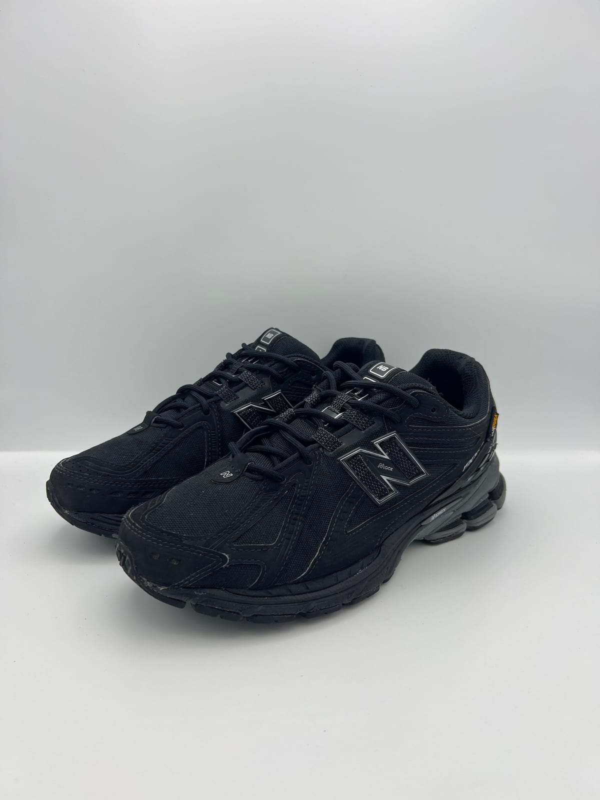 New Balance 1906R après nettoyage et rénovation dans notre atelier