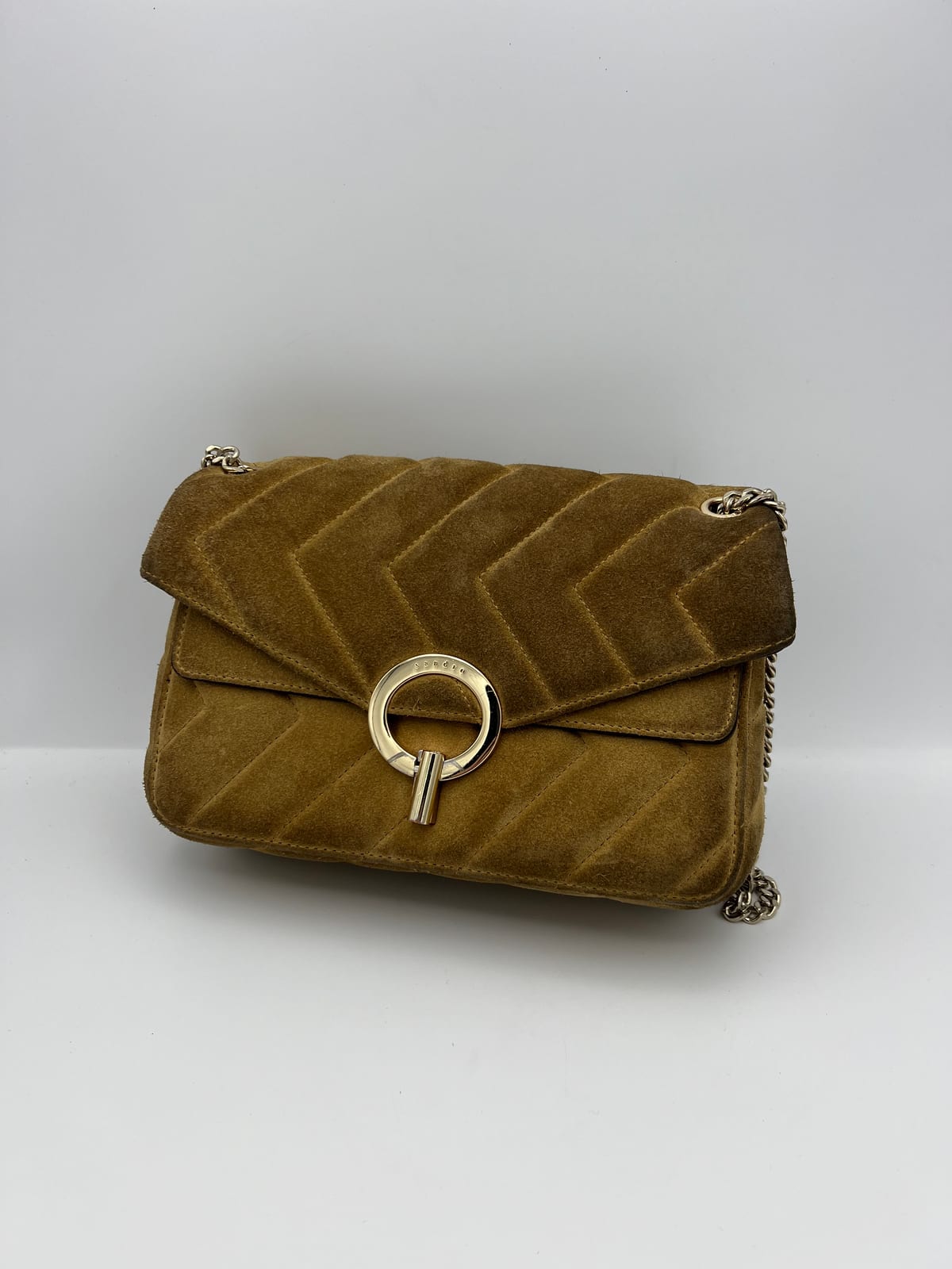 Sac Sandro en daim camel avant sa prise en charge dans notre atelier